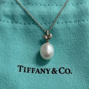 Tiffany Olive Leaf Pearl Pendant